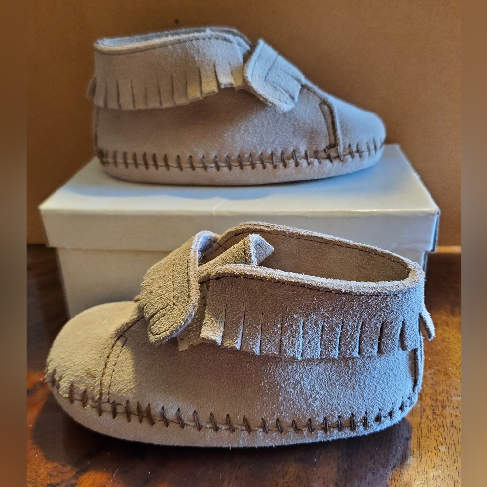 Vintage Minnetonka Pa-Poo-Shu Infant Mocassins Size 4